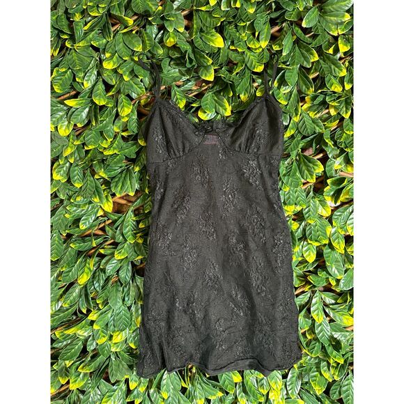 Edikted Black Lace Semi Sheer Cami Top Size Medium - Picture 3 of 5